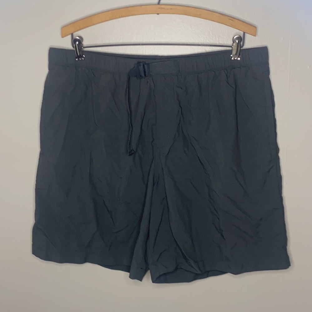💋Men’s Columbia Omni- shield sun protection hiking shorts 8” inseam! - Picture 2 of 10